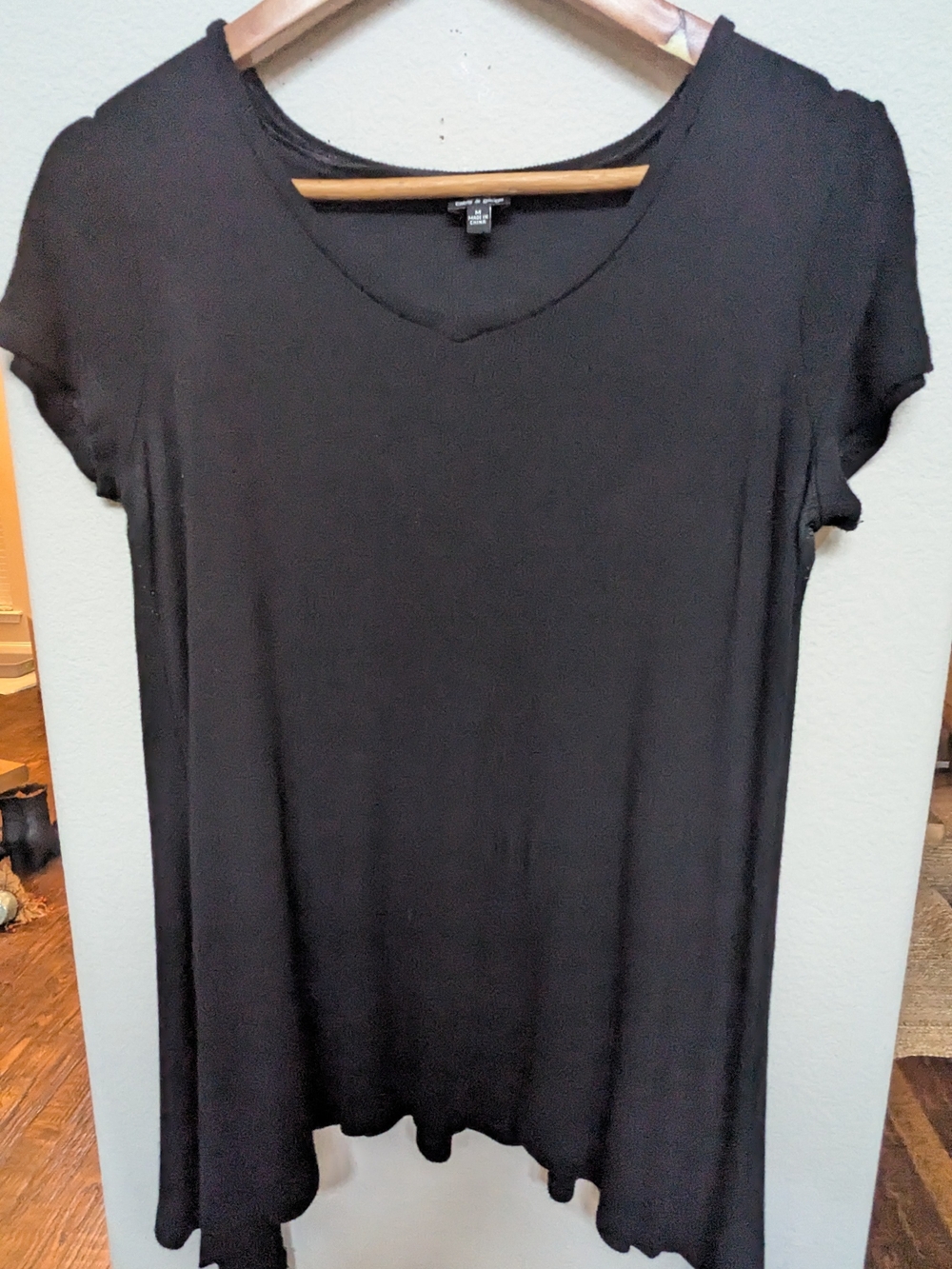 Cable & Gauge Black V-Neck Short Sleeve Tunic - Picture 4 of 4